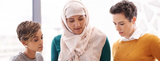 Lady wearing a headscarf